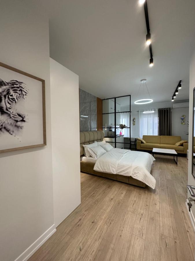 Intercontinental Apartments Tirana City Center מראה חיצוני תמונה